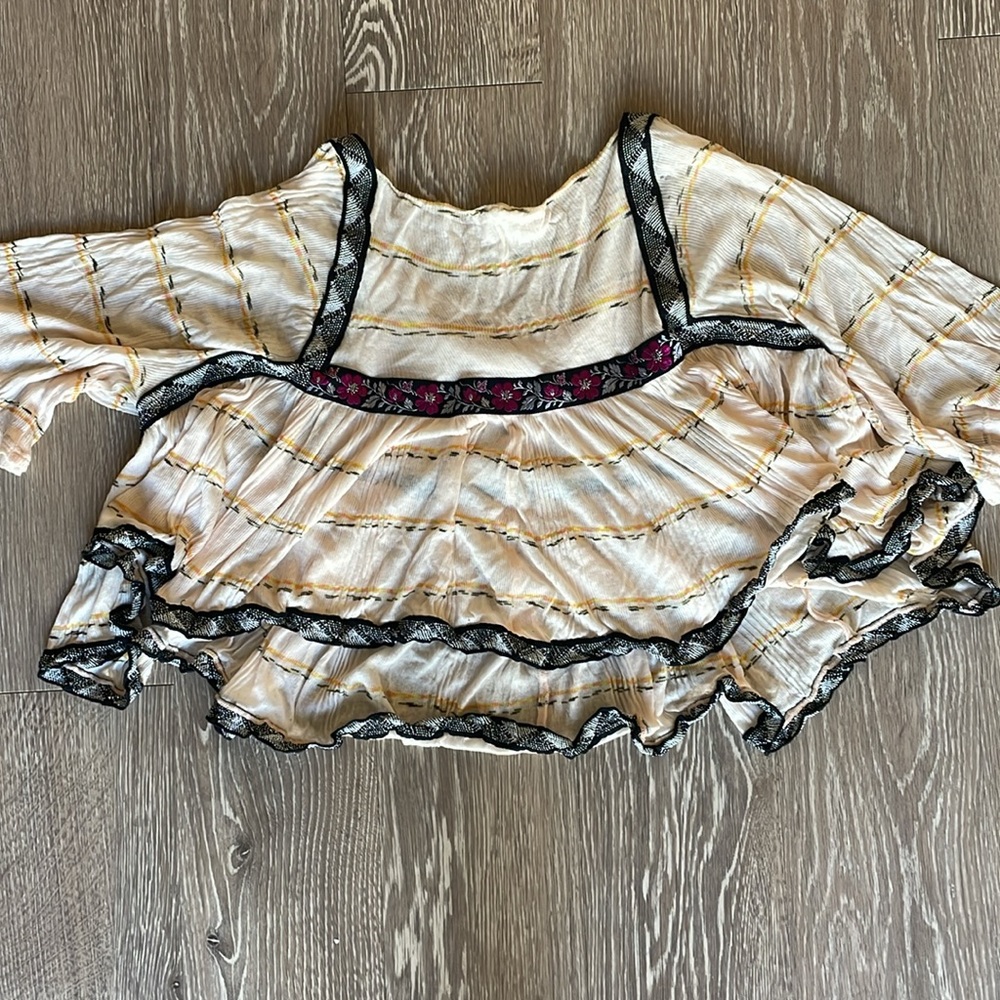 Urban Outfitters Hayden Embroidered Babydoll Top - Picture 3 of 3